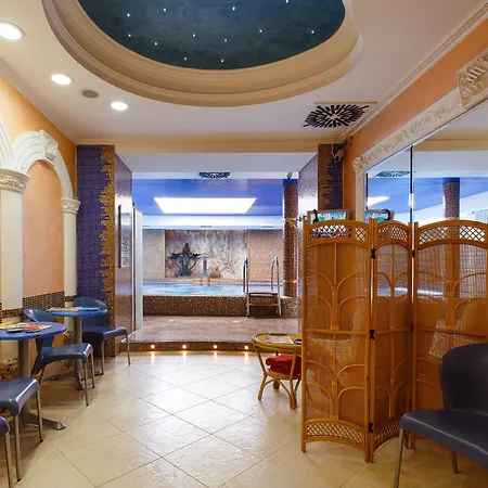 فندق أكوا مارينا 4*