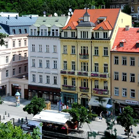 Aqua Marina מלון 4*